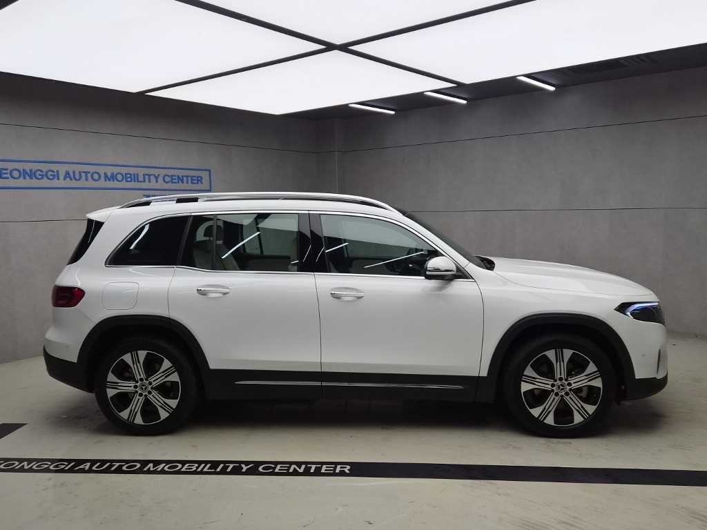 벤츠 EQB EQB (X243) EQB 300 4MATIC 이미지 2