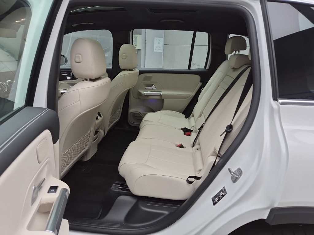 벤츠 EQB EQB (X243) EQB 300 4MATIC 이미지 6