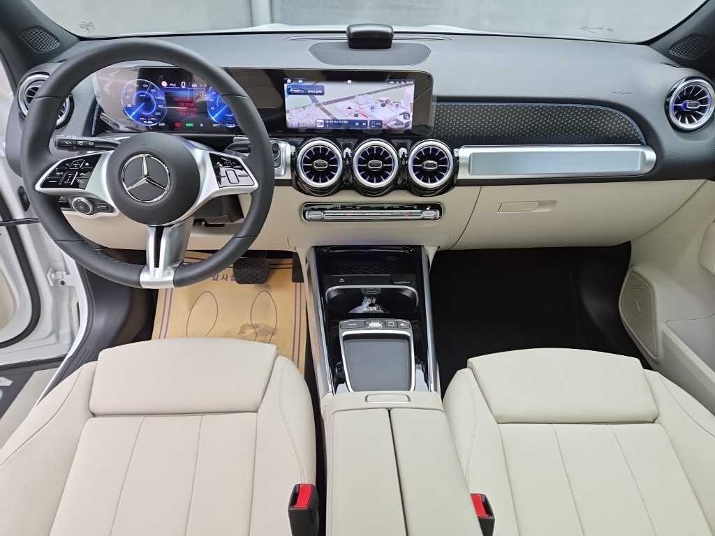 벤츠 EQB EQB (X243) EQB 300 4MATIC 이미지 7
