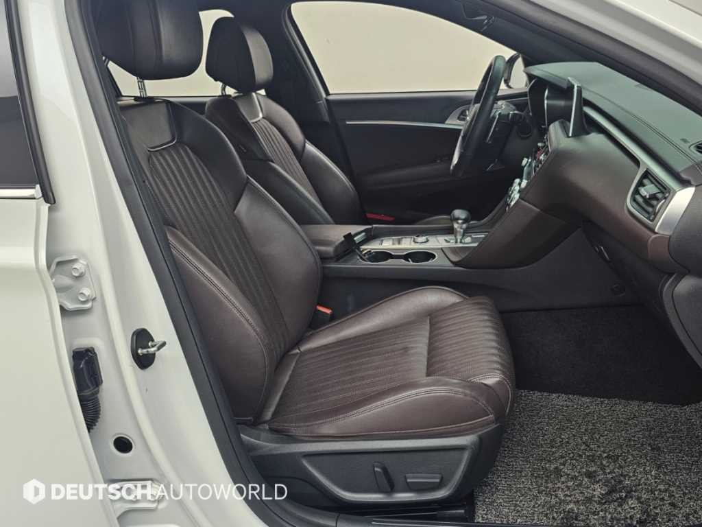제네시스 G70 더 뉴 G70 가솔린 2.0T 2WD 이미지 11