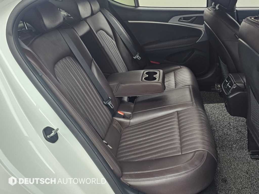 제네시스 G70 더 뉴 G70 가솔린 2.0T 2WD 이미지 13