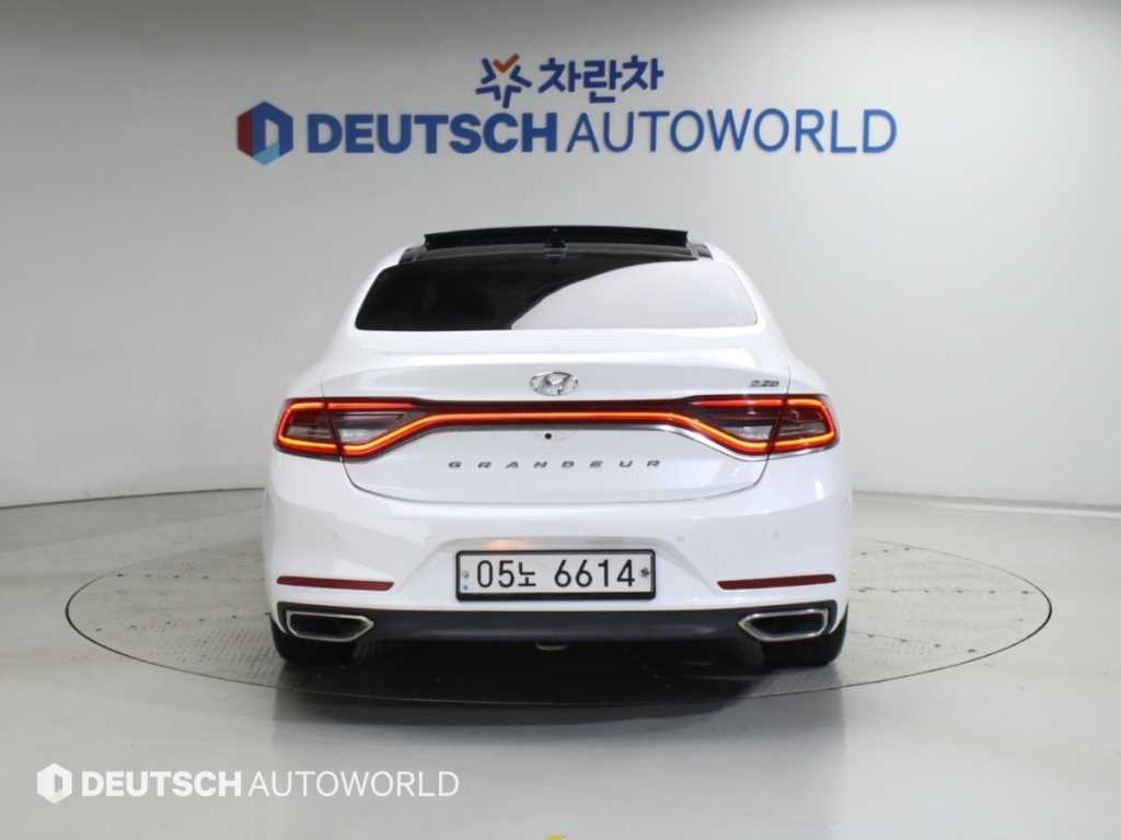 현대 그랜저 그랜저 IG 2.2 VGT 프리미엄 이미지 4