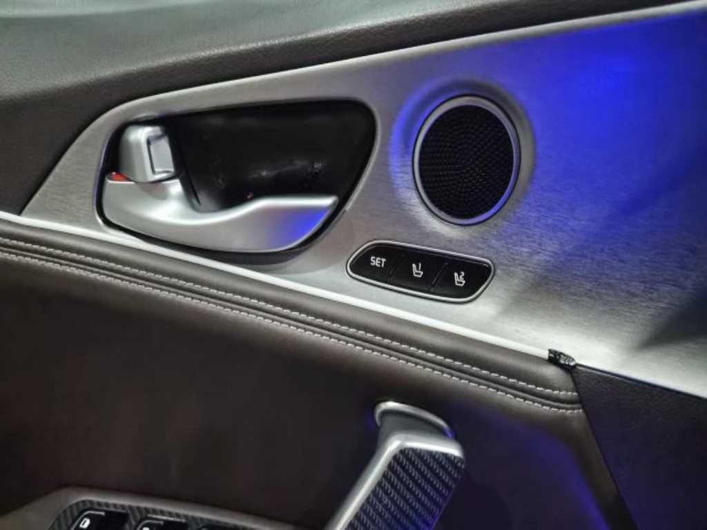 기아 스팅어 가솔린 2.0 터보 2WD 플래티넘 이미지 12