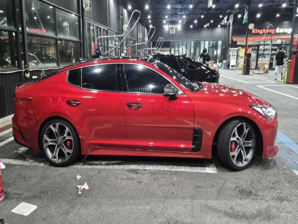 기아 스팅어 가솔린 2.0 터보 2WD 플래티넘 이미지 3