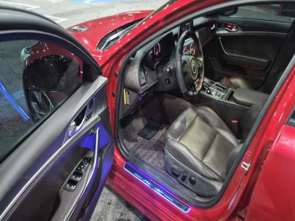 기아 스팅어 가솔린 2.0 터보 2WD 플래티넘 이미지 7