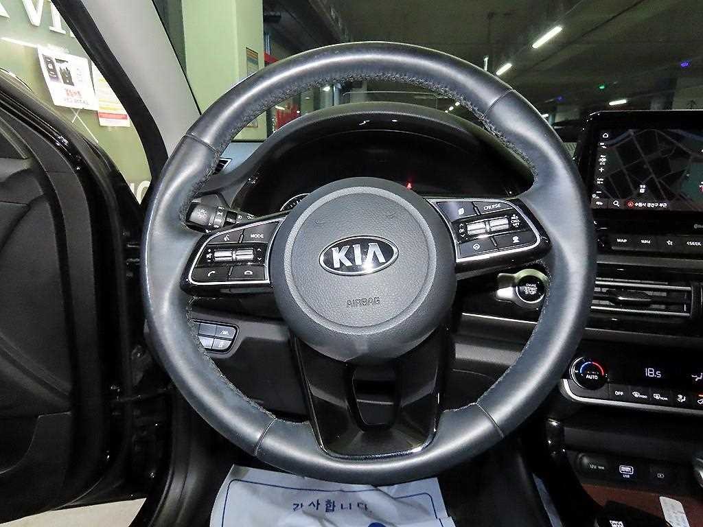 기아 셀토스 가솔린 1.6 터보 4WD 노블레스 이미지 8