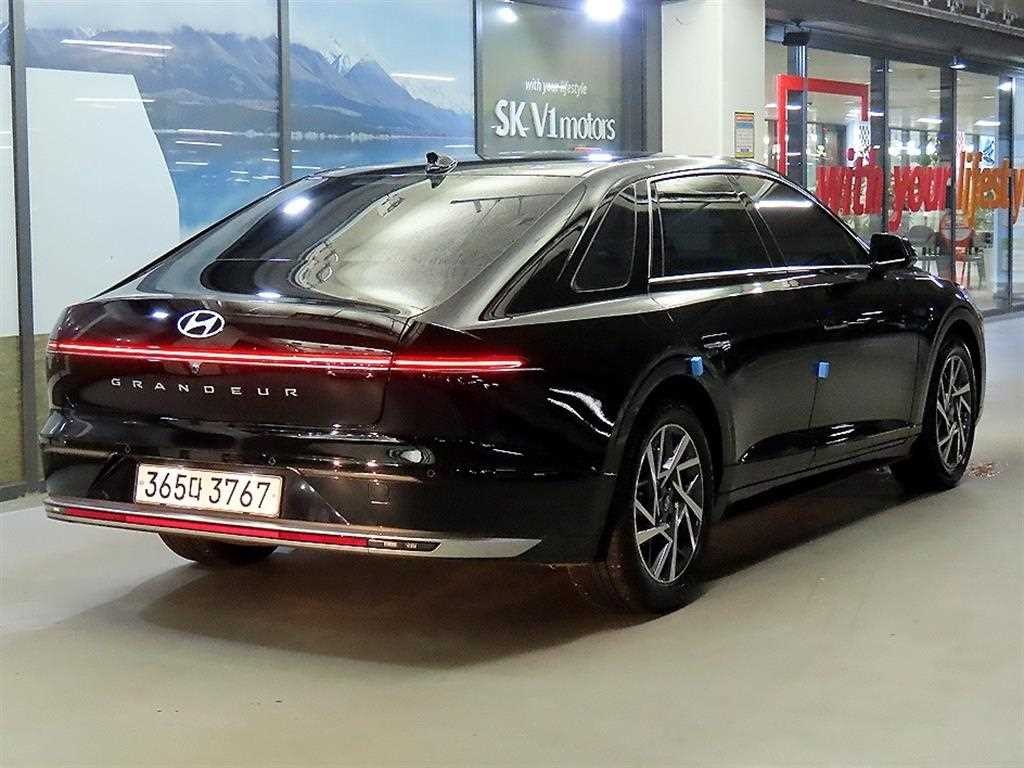 현대 그랜저 그랜저 (GN7) 가솔린 2.5 2WD 익스클루시브 이미지 4