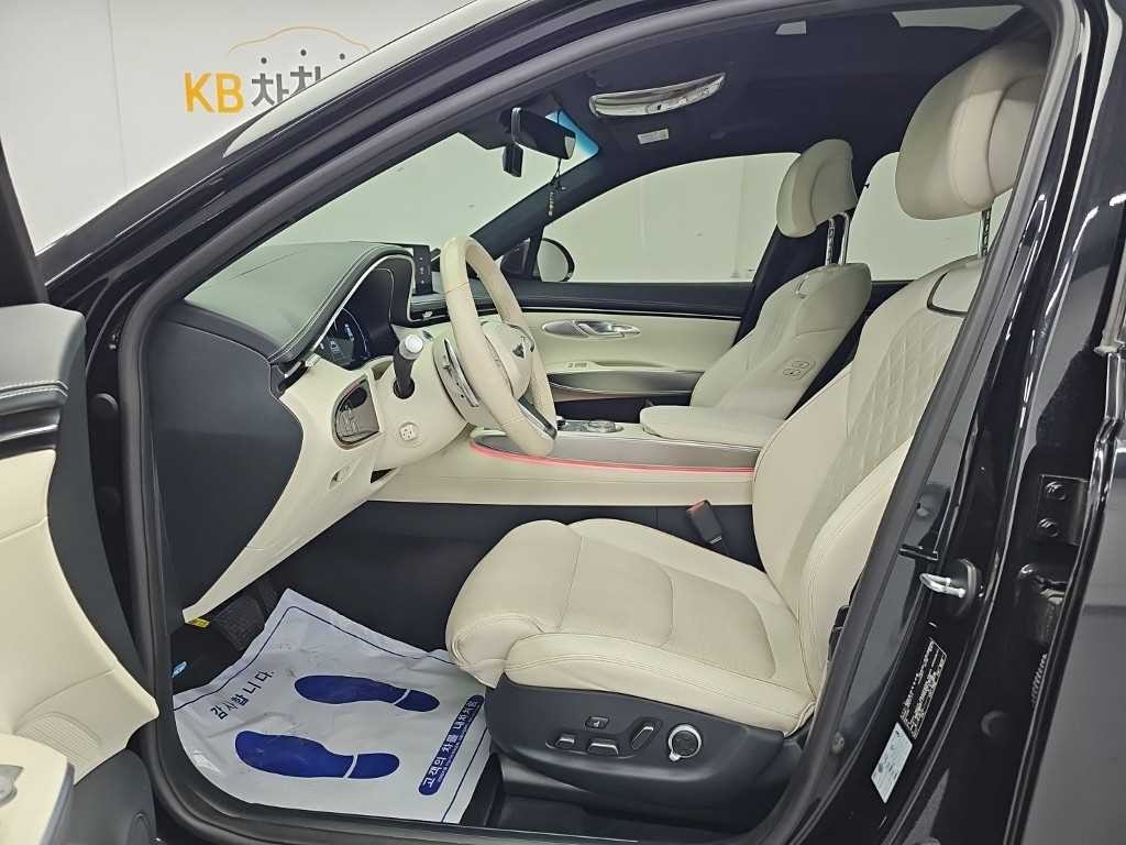 제네시스 GV70 일렉트리파이드 GV70 e-AWD 이미지 11