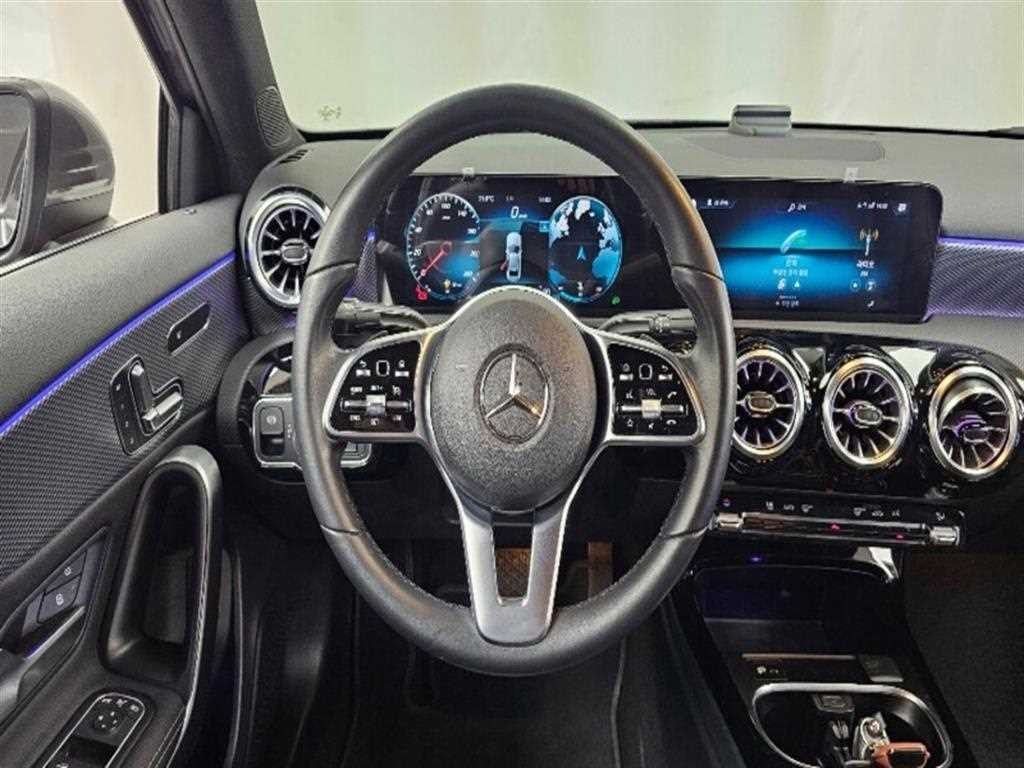 벤츠 A 클래스 A클래스 W177 A220 세단 이미지 13