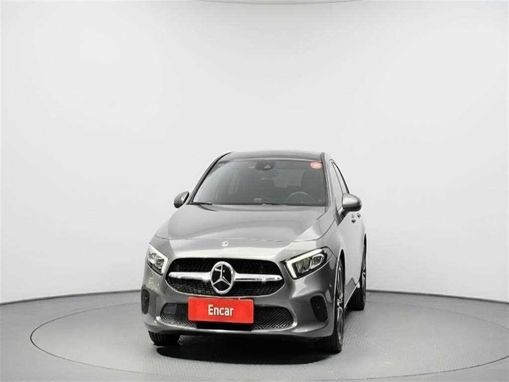 벤츠 A 클래스 A클래스 W177 A220 세단 이미지 3