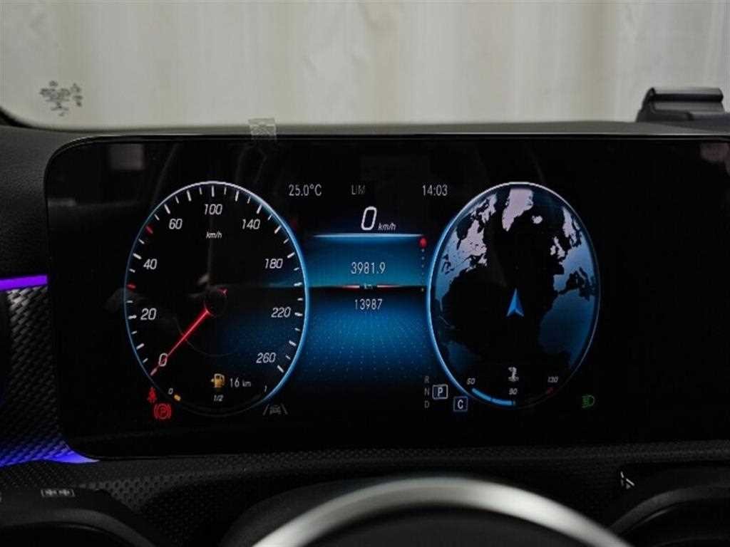 벤츠 A 클래스 A클래스 W177 A220 세단 이미지 8