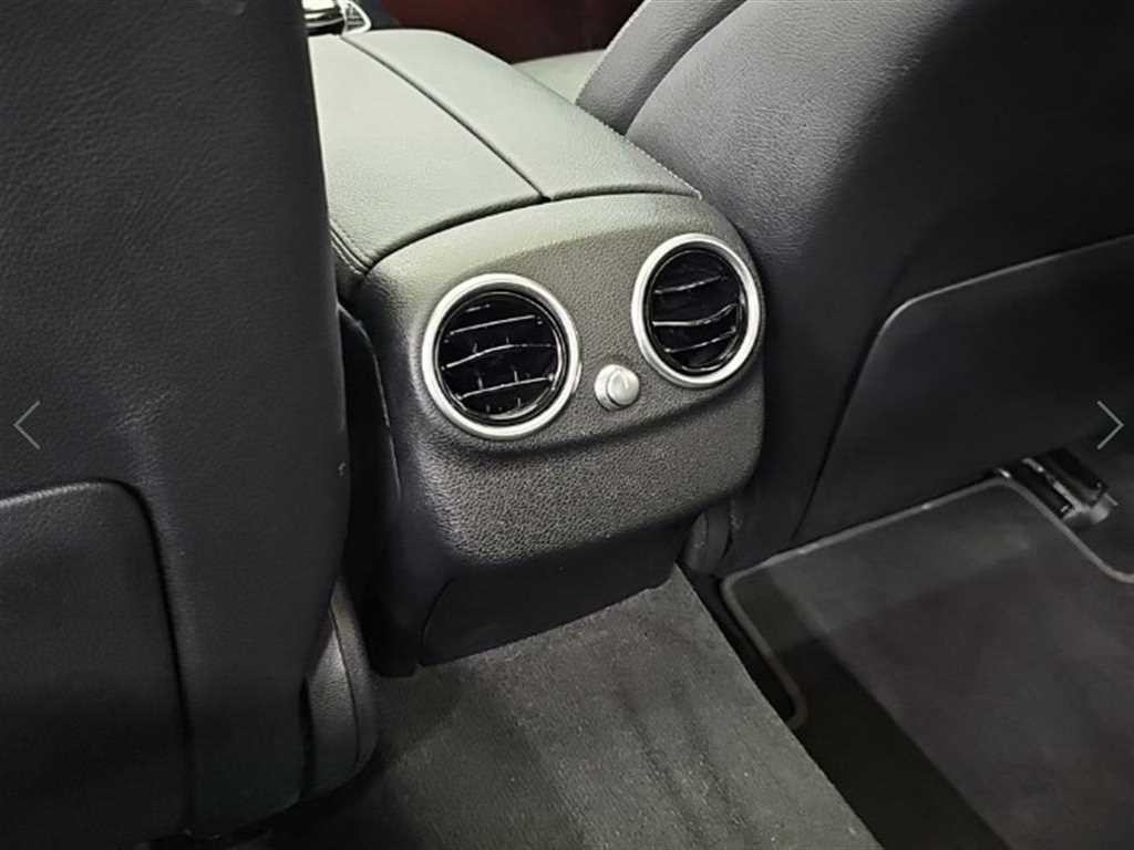 벤츠 C 클래스 C클래스 W205 C200 아방가르드 이미지 13