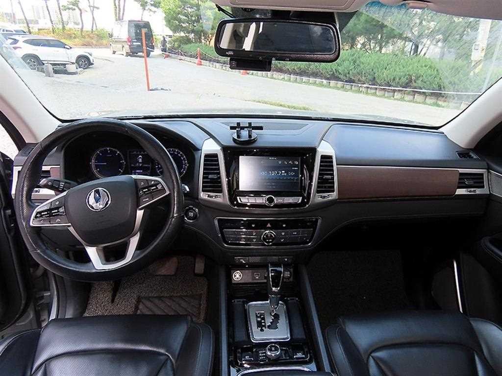 KG모빌리티(쌍용) 렉스턴 G4렉스턴 디젤 2.2 4WD 헤리티지 이미지 7