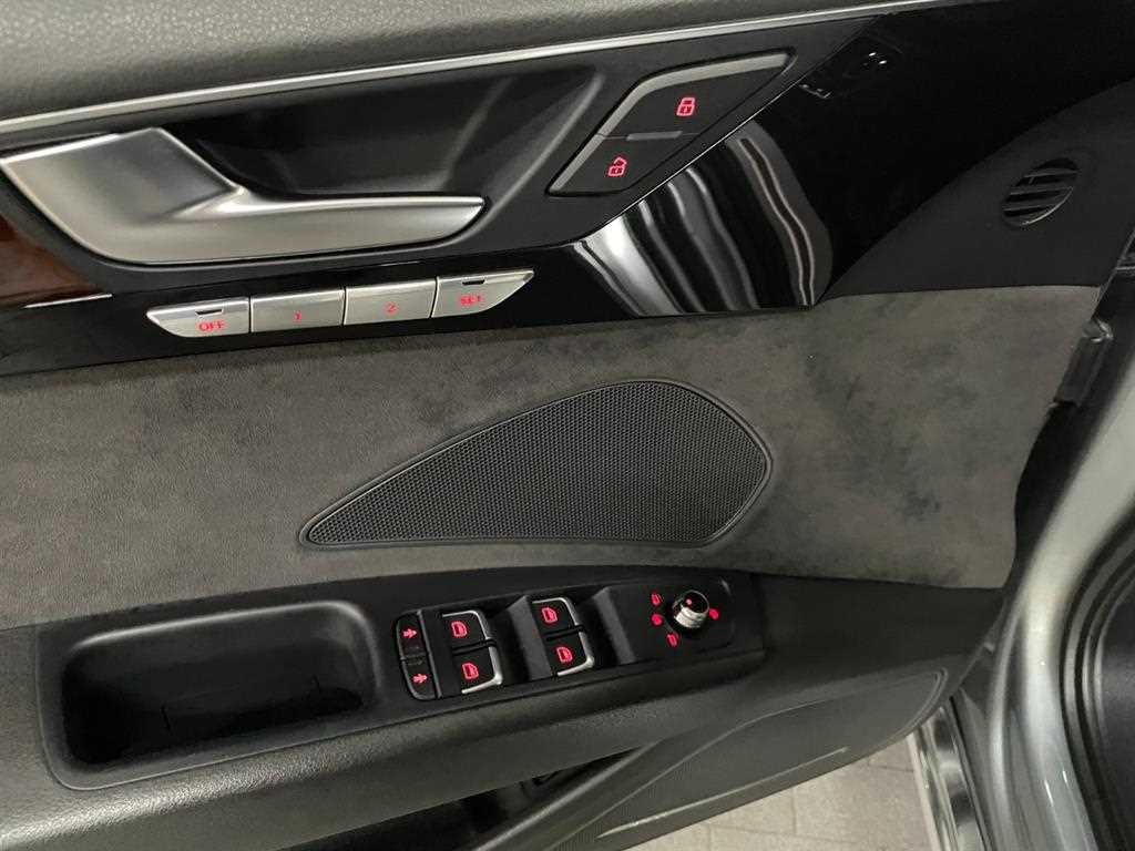 아우디 A8 뉴A8 3.0 TFSI 콰트로 LWB 이미지 12