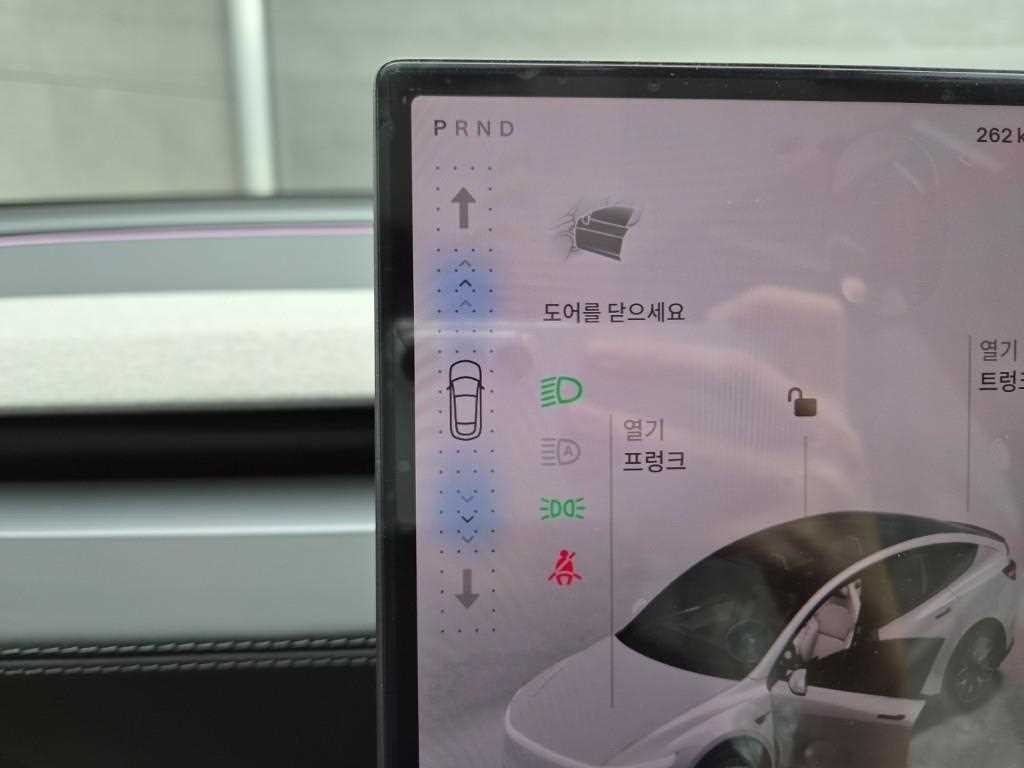 테슬라 모델 Y L 이미지 10