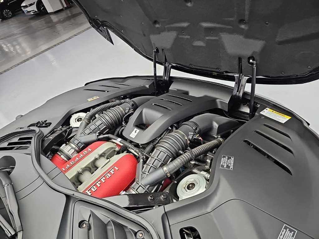 페라리 푸로산게 6.5 V12 이미지 5