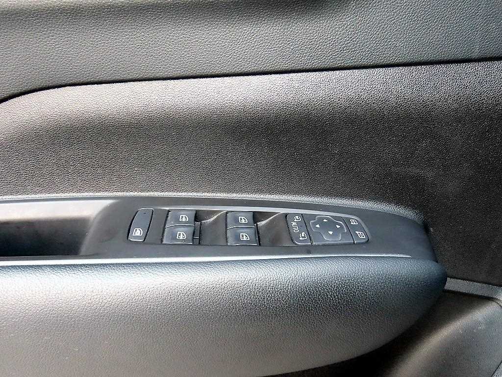 르노코리아(삼성) QM6 더뉴QM6 2.0 LPe LE 2WD 이미지 11