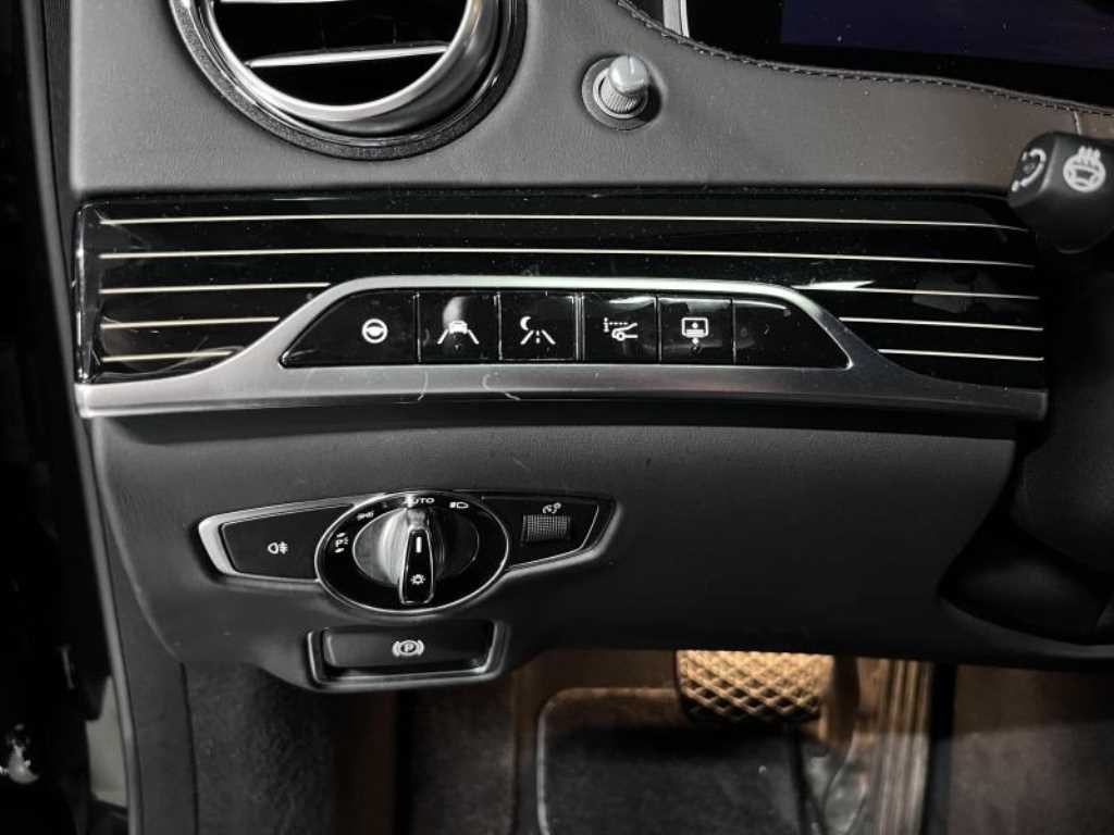 벤츠 S 클래스 S클래스-W222 마이바흐 S 560 4MATIC 이미지 6