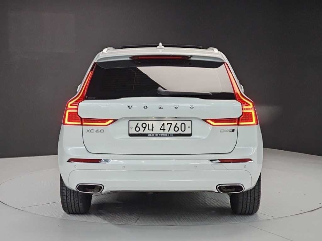 볼보 XC60 XC60(2세대) D4 AWD 인스크립션 이미지 3