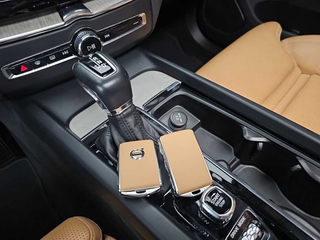 볼보 XC60 XC60(2세대) D4 AWD 인스크립션 이미지 8