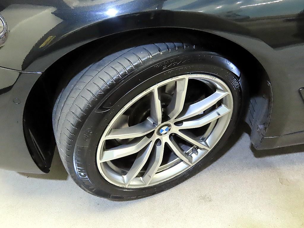 BMW 5시리즈 5시리즈 (G30) 520d M 스포츠 이미지 20
