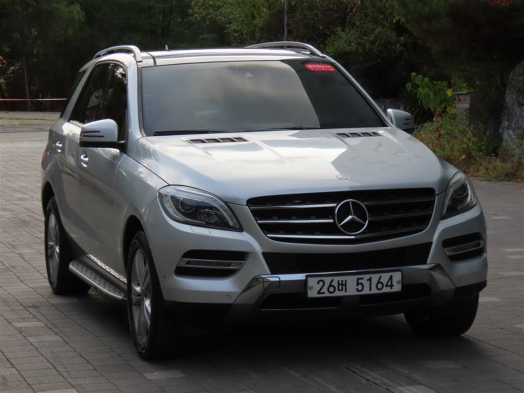 벤츠 M 클래스 뉴 M클래스 W166 ML350 블루텍 4매틱 이미지 2