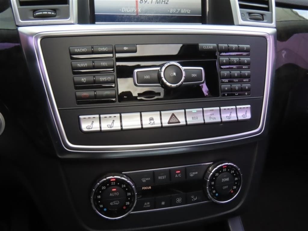 벤츠 M 클래스 뉴 M클래스 W166 ML350 블루텍 4매틱 이미지 8
