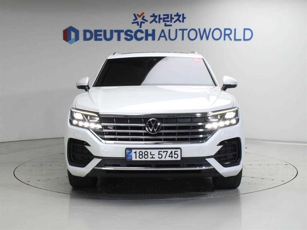 폭스바겐 투아렉 투아렉 3세대 3.0 TDI R라인 이미지 3
