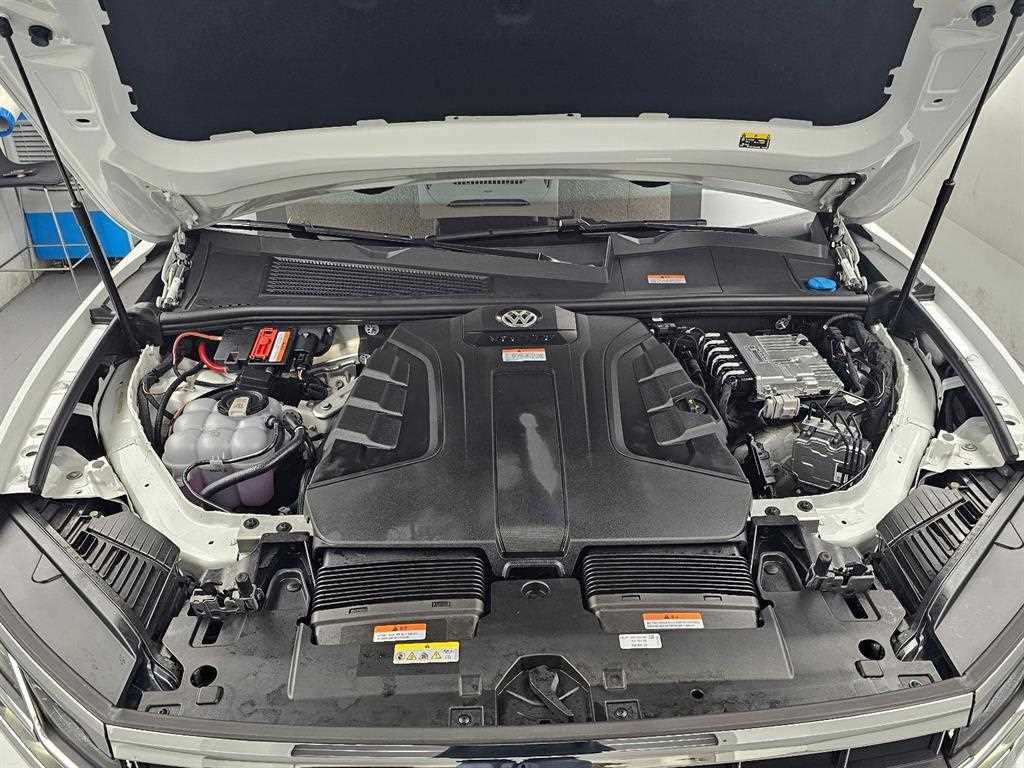 폭스바겐 투아렉 투아렉 3세대 3.0 TDI R라인 이미지 6