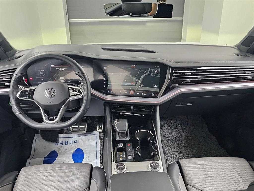 폭스바겐 투아렉 투아렉 3세대 3.0 TDI R라인 이미지 7
