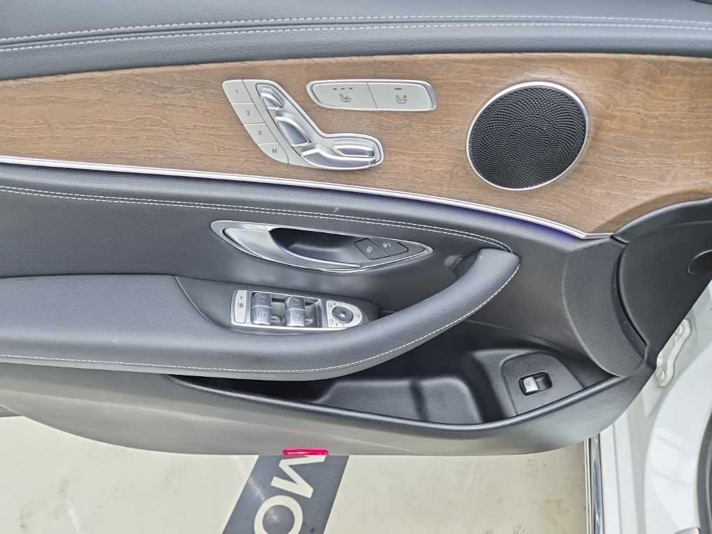 벤츠 E 클래스 E-클래스 W213 E220d 4MATIC 익스클루시브 이미지 11