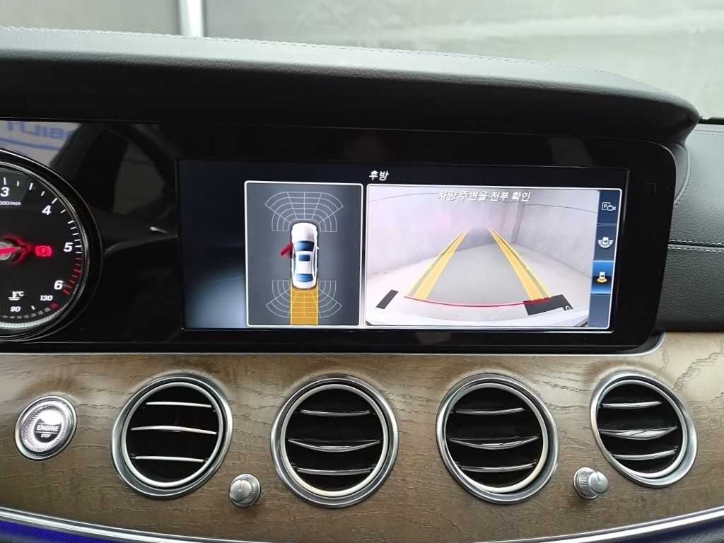 벤츠 E 클래스 E-클래스 W213 E220d 4MATIC 익스클루시브 이미지 14
