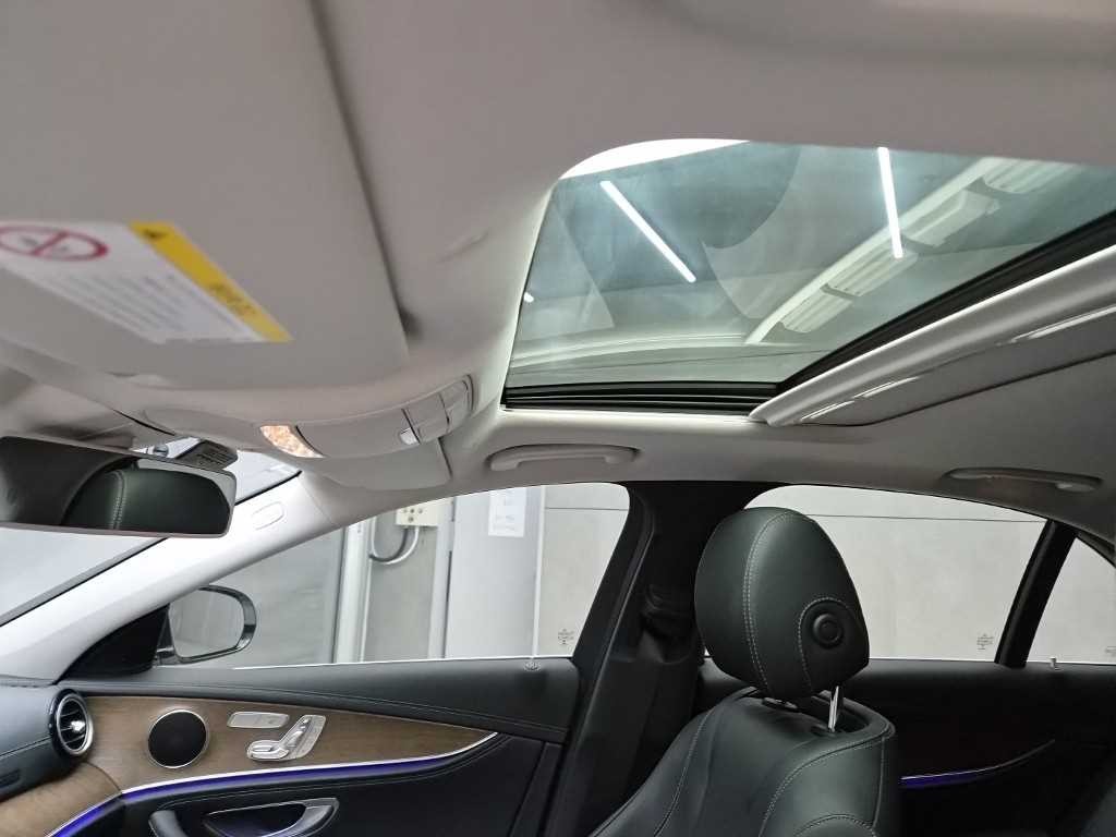 벤츠 E 클래스 E-클래스 W213 E220d 4MATIC 익스클루시브 이미지 15