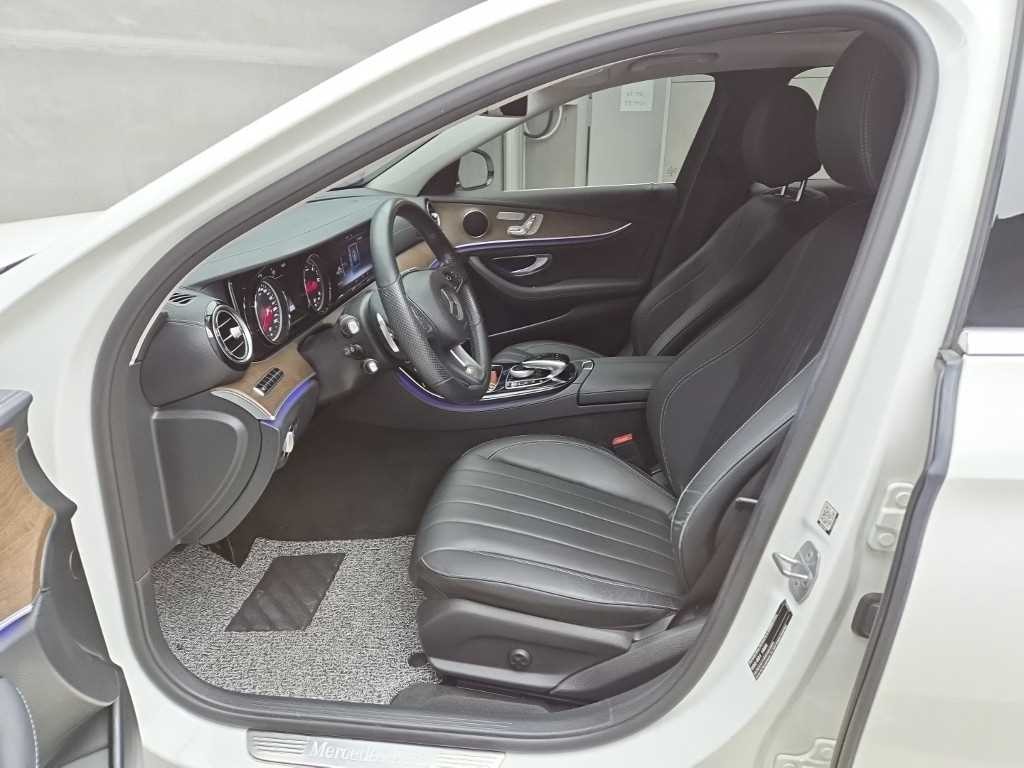 벤츠 E 클래스 E-클래스 W213 E220d 4MATIC 익스클루시브 이미지 5