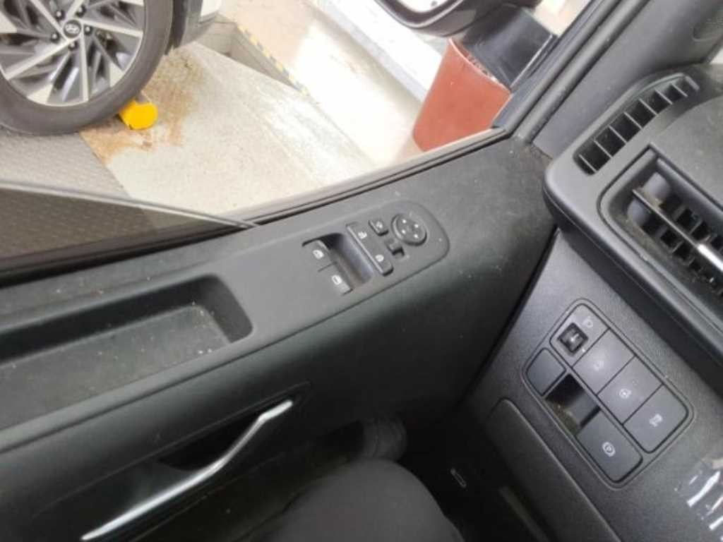 현대 스타리아 2WD 디젤 카고 모던 3인승 이미지 3