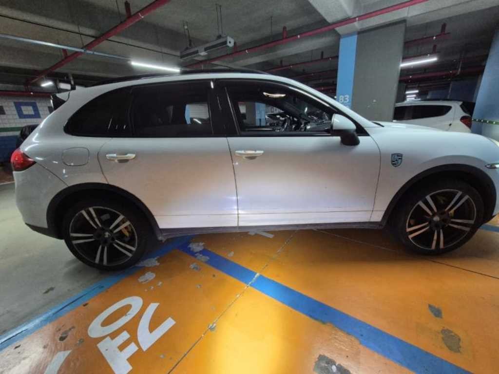 포르쉐 카이엔 뉴 카이엔 3.0 디젤 이미지 7