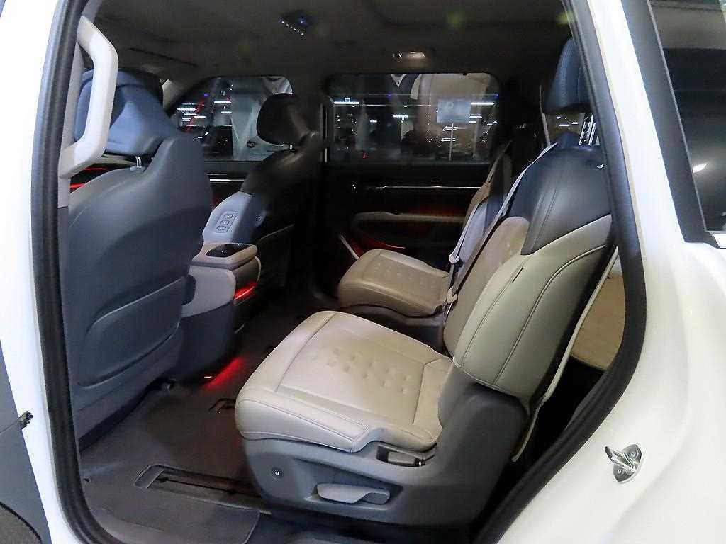 기아 EV9 롱레인지 4WD 어스 이미지 7