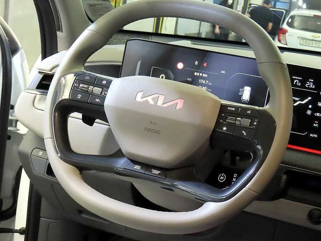 기아 EV9 롱레인지 4WD 어스 이미지 8