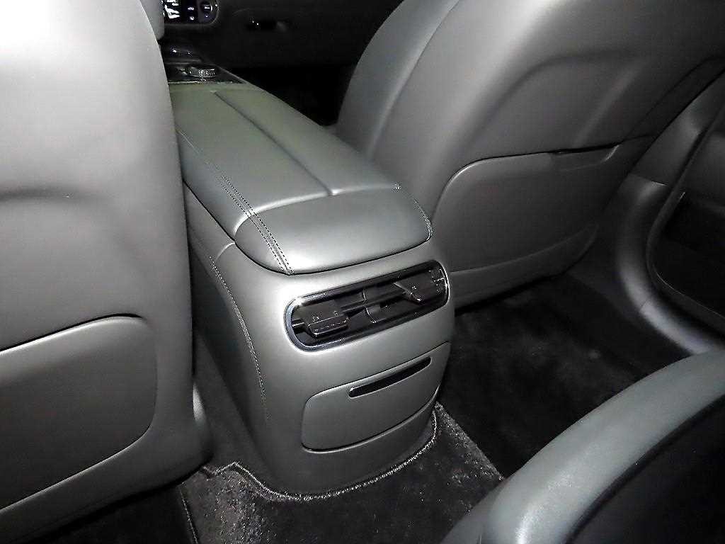 제네시스 G90 G90(RS4) 3.5T GDI e-S/C AWD 블랙 이미지 15