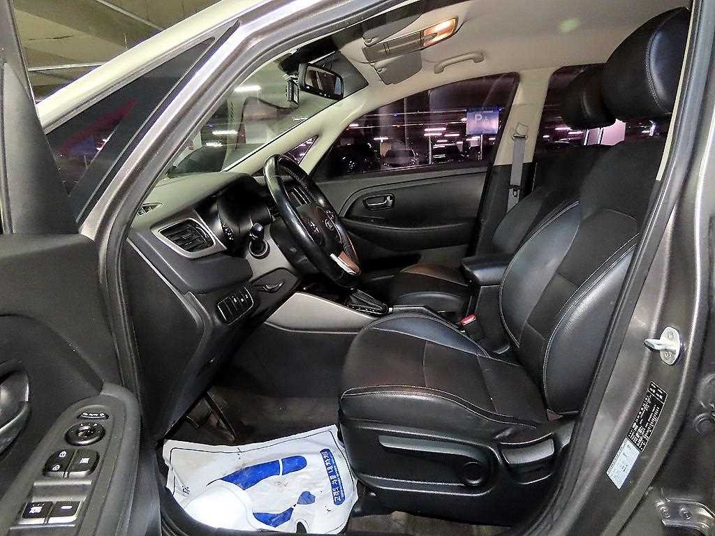 기아 카렌스 더뉴 카렌스 1.7 VGT 프레스트지 이미지 6