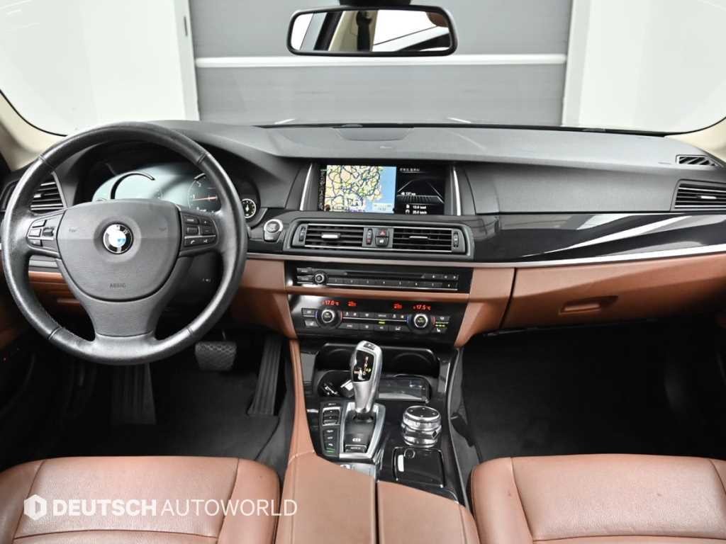 BMW 5시리즈 5시리즈 (F10) 520d xDrive M 에어로다이나믹 이미지 8