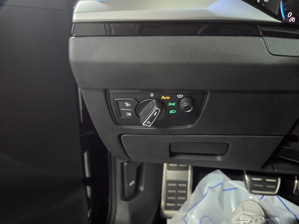 폭스바겐 아테온 2.0 TDI 프레스티지 이미지 12