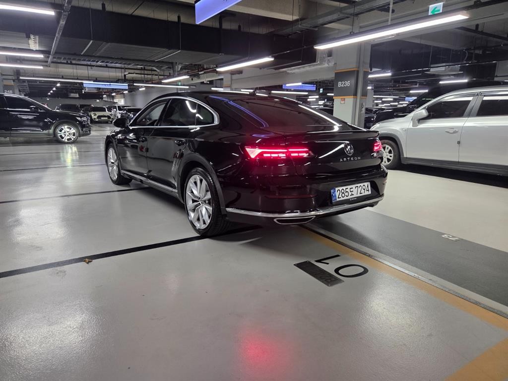 폭스바겐 아테온 2.0 TDI 프레스티지 이미지 4