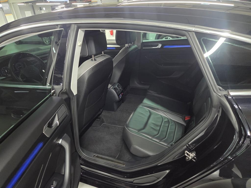 폭스바겐 아테온 2.0 TDI 프레스티지 이미지 6