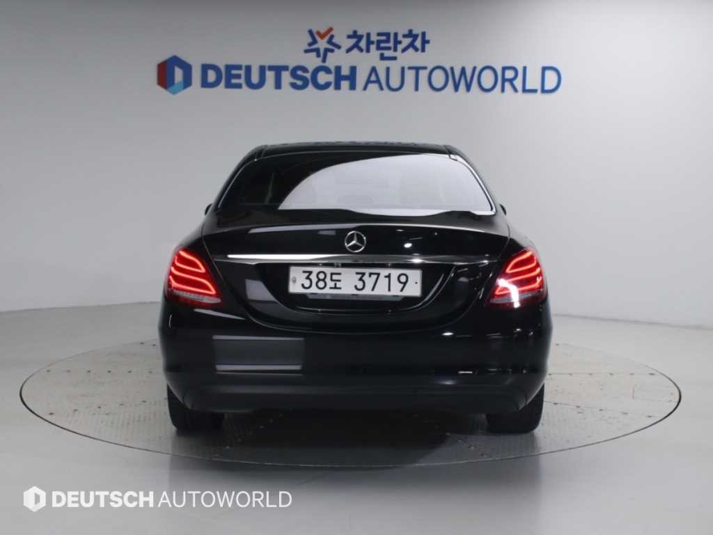 벤츠 C 클래스 C클래스 W205 C200 이미지 4