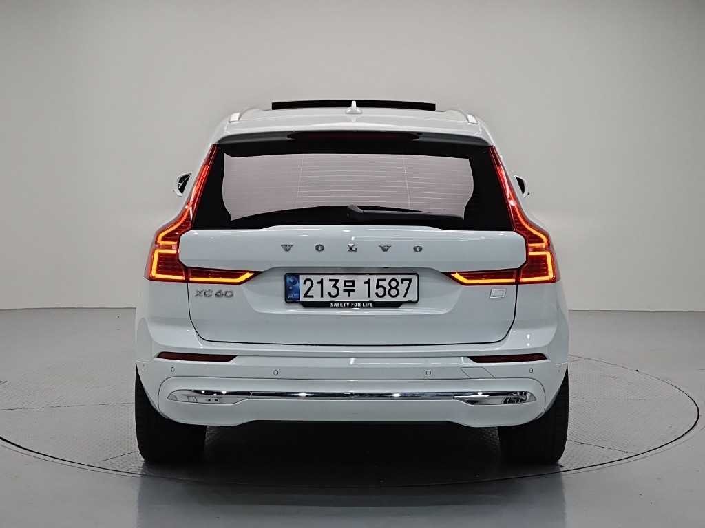 볼보 XC60 XC60(2세대) T8 AWD 얼티메이트 브라이트 이미지 3