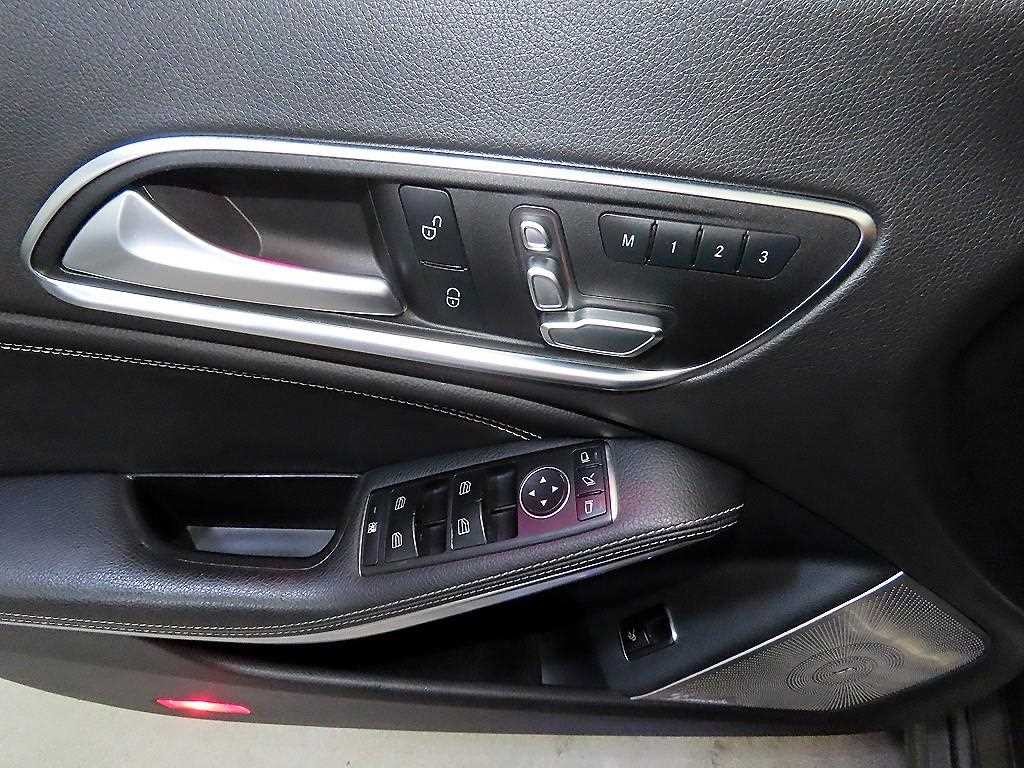 벤츠 CLA 클래스 CLA클래스 CLA 250 4MATIC 이미지 14