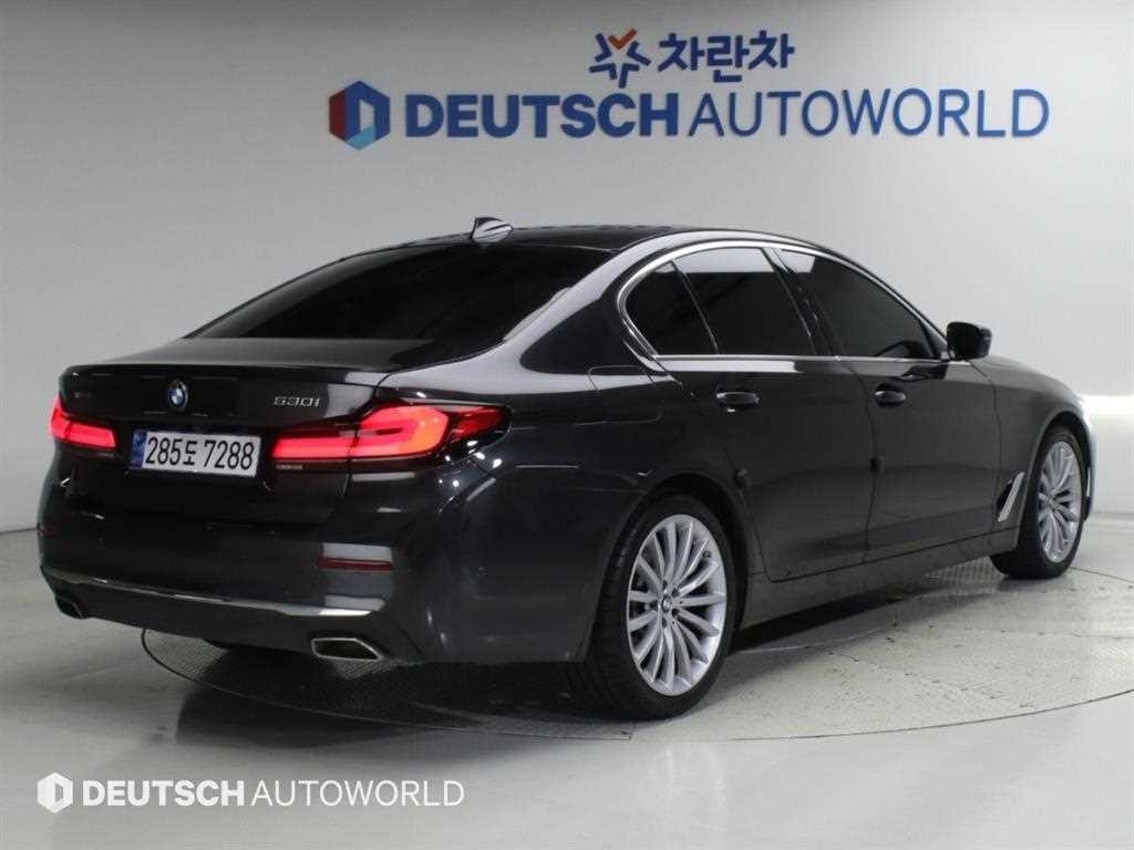 BMW 5시리즈 5시리즈 (G30) 530i xDrive 럭셔리 이미지 2