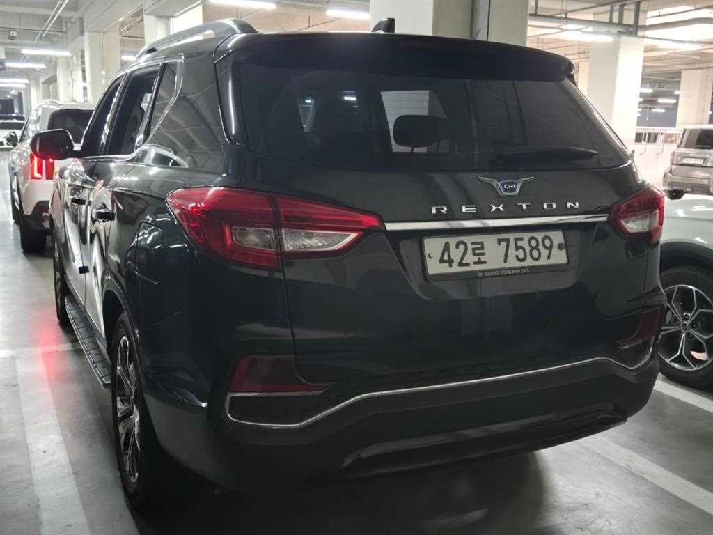 KG모빌리티(쌍용) 렉스턴 G4렉스턴 디젤 2.2 4WD 유라시아 에디션 이미지 3