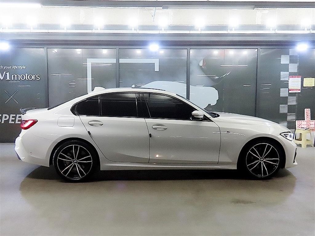 BMW 3시리즈 3시리즈 (G20) 330i M 스포츠 이미지 3